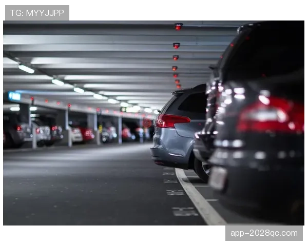 威少衣柜里塞满没拆标的球鞋，家里车库停着七辆超跑却天天骑共享单车训练