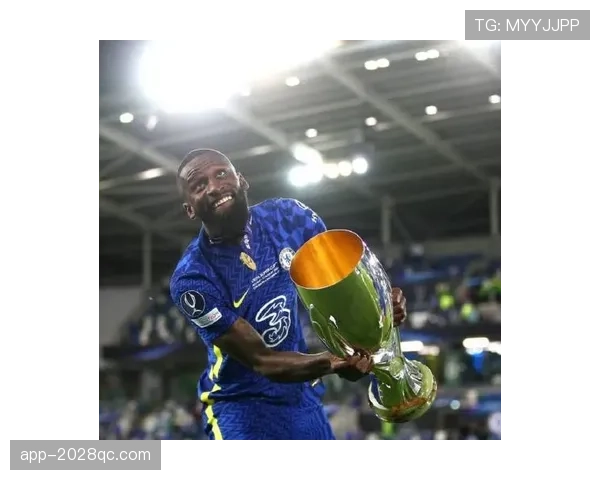 吕迪格与范戴克高位防守中的对抗分布差异及其成因